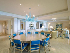 Beachfront Resort Villa 5 Bedrooms